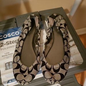 Coach flats